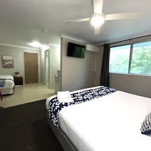Browns Broadbeach Motel